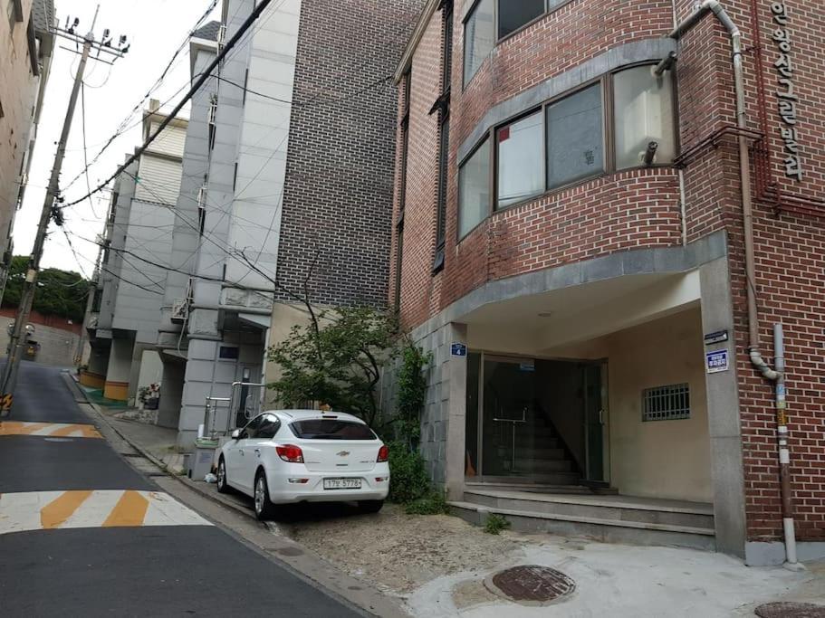 Gyeongbokgung Palace Seochon Christian Home - Foreigner Only Seul Exterior foto