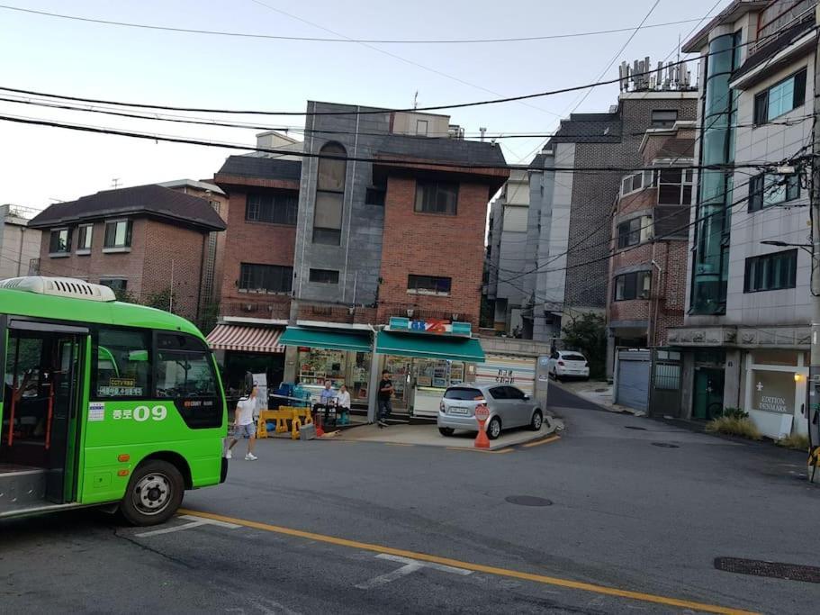 Gyeongbokgung Palace Seochon Christian Home - Foreigner Only Seul Exterior foto